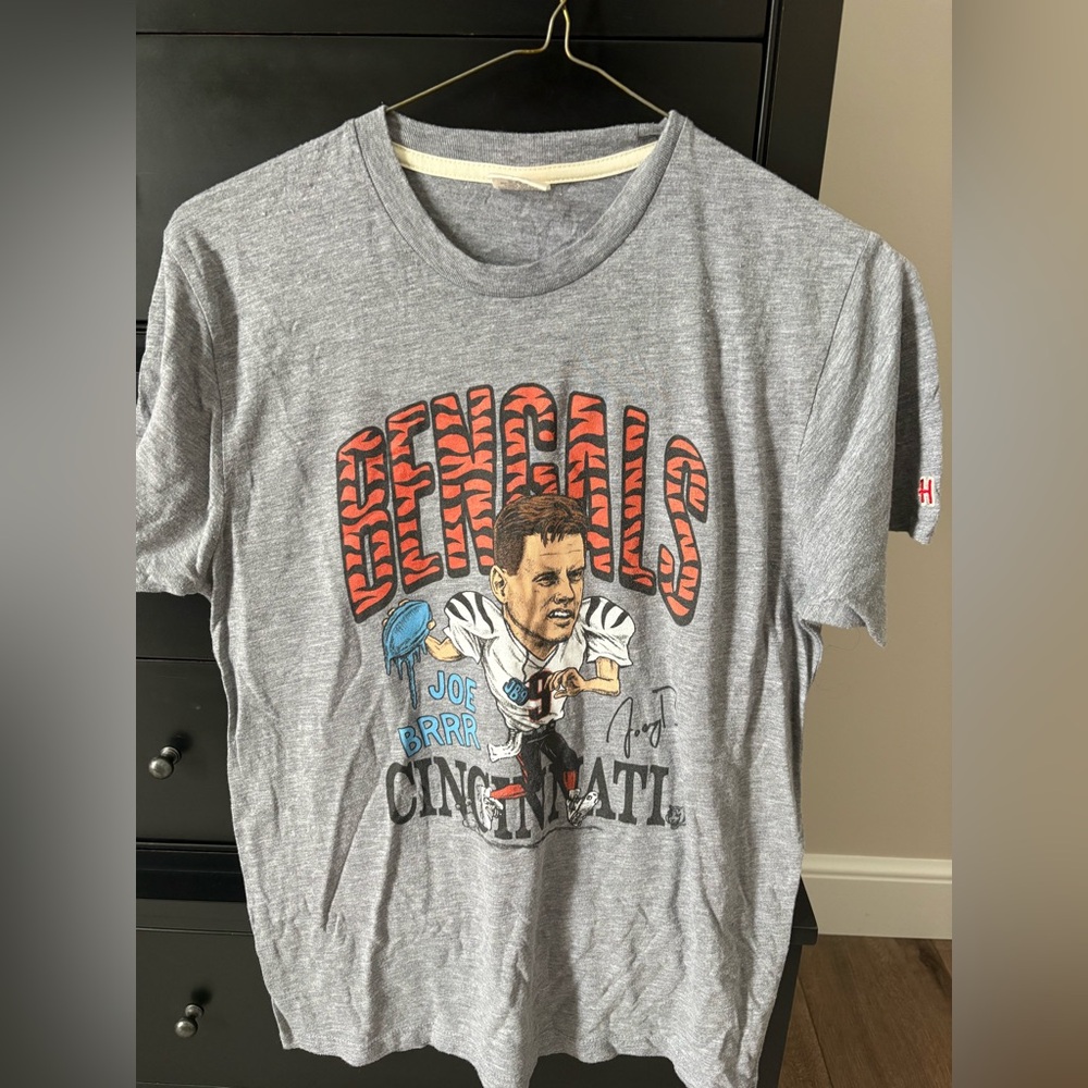 HOMAGE Gray Bengals Joe Burrow Graphic Tee